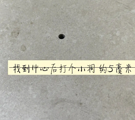 东洲瓷砖空鼓维修公司专业解答在瓷砖铺贴过程中，如果砂料搅拌不均匀，将会带来以下问题